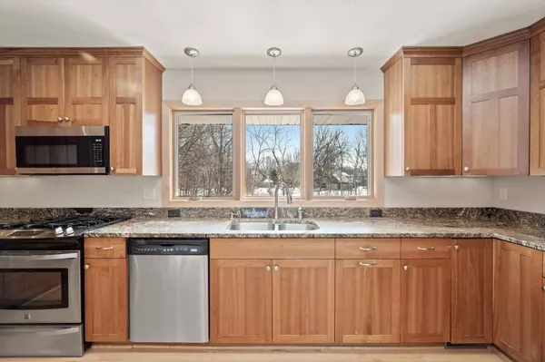 27750 Woodside RD, Shorewood, MN 55331