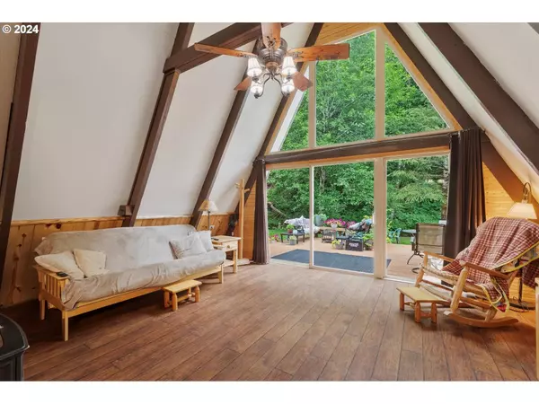 10282 FIELD CREST DR, Birkenfeld, OR 97016