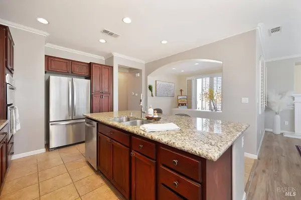 2043 Red Sunset CT, Vacaville, CA 95687