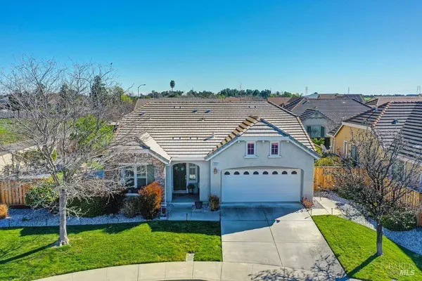 2043 Red Sunset CT, Vacaville, CA 95687