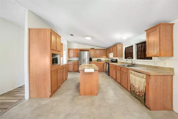 7136 NW LILY COUNTY LINE RD, Ona, FL 33865