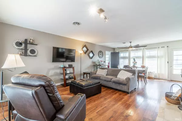 5819 West Hills Crossroad, Fort Wayne, IN 46804