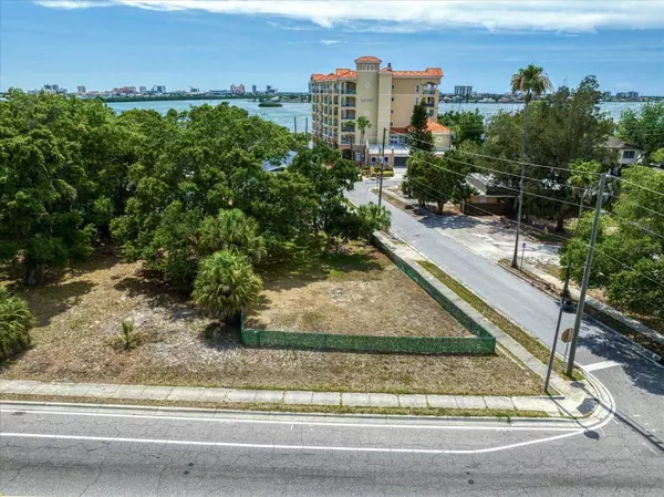 610 N FORT HARRISON AVE, Clearwater, FL 33755