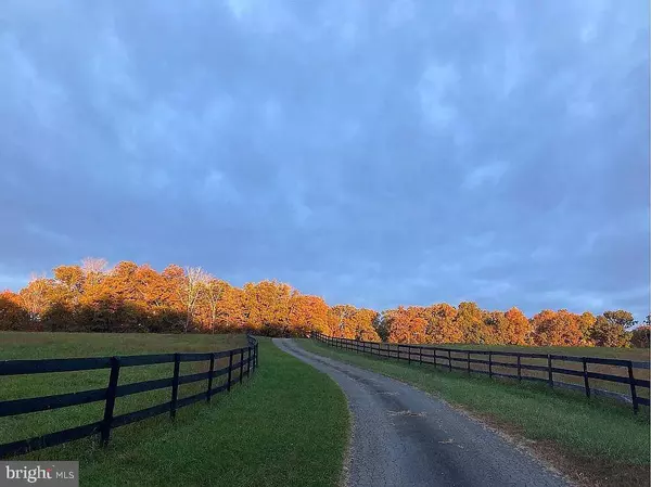 21733 OATLANDS RD, Aldie, VA 20105