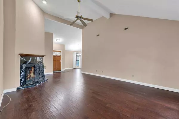 3705 University Drive, Rowlett, TX 75088