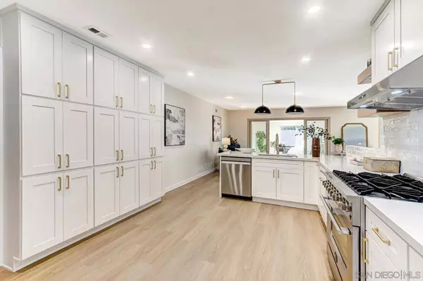 5873 Lance, San Diego, CA 92120