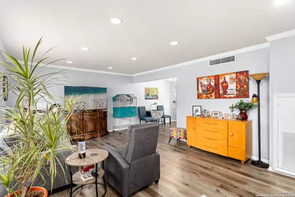 16514 Springhill, San Antonio, TX 78232