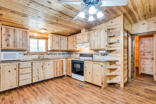 9110 SW Ruby Rd, Andover, KS 67002