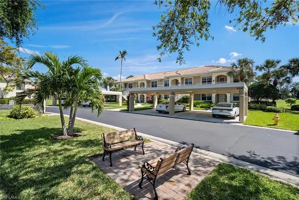 2300 Carrington CT #204, Naples, FL 34109