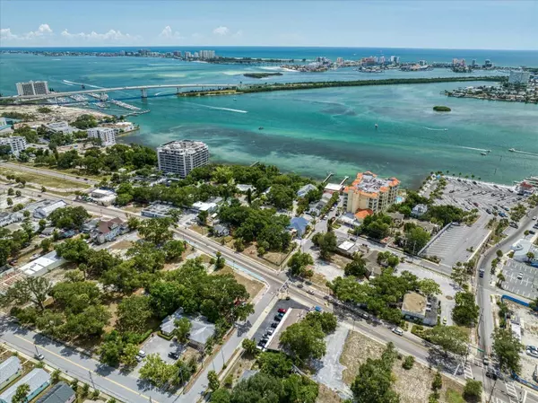 608 N FORT HARRISON AVE, Clearwater, FL 33755