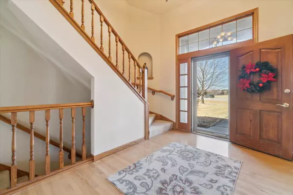 2374 Scenic Trl, Richfield, WI 53076