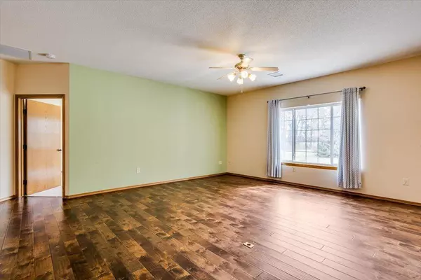 8217 W Nantucket St, Wichita, KS 67212