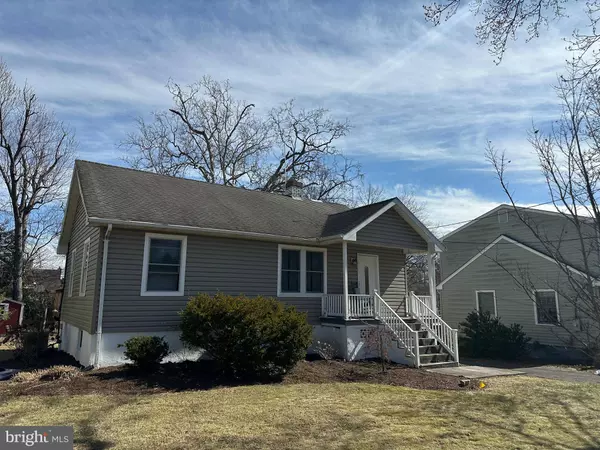 2957 STRATHMEADE ST, Falls Church, VA 22042