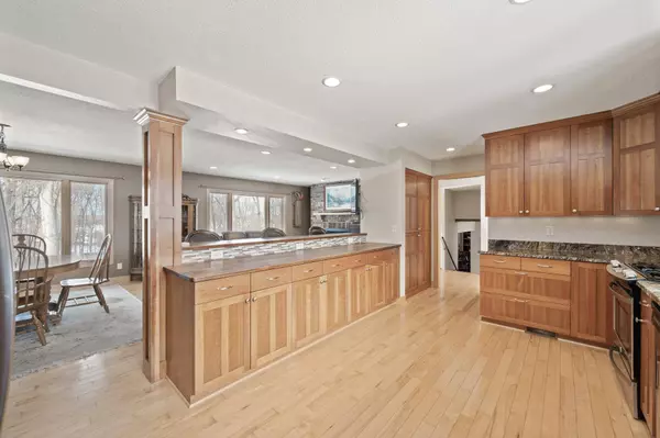 27750 Woodside RD, Shorewood, MN 55331