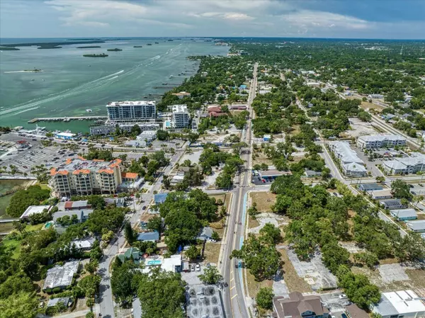 610 N FORT HARRISON AVE, Clearwater, FL 33755