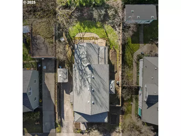 4540 SE TAYLOR ST, Portland, OR 97215