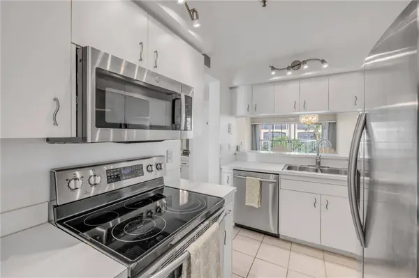 407 BOUCHELLE DR #205, New Smyrna Beach, FL 32169