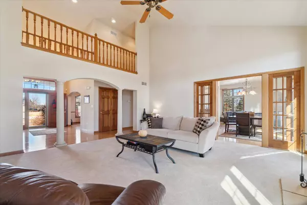 2374 Scenic Trl, Richfield, WI 53076