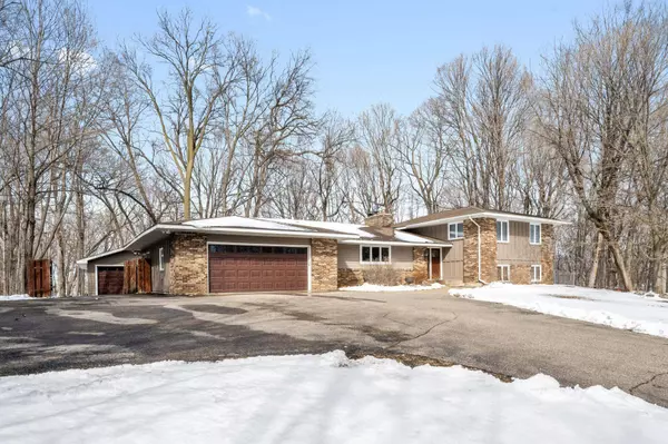 27750 Woodside RD, Shorewood, MN 55331