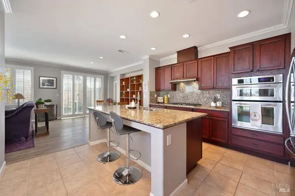 2043 Red Sunset CT, Vacaville, CA 95687