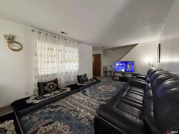 519 Village Avenue, Lincoln, NE 68503