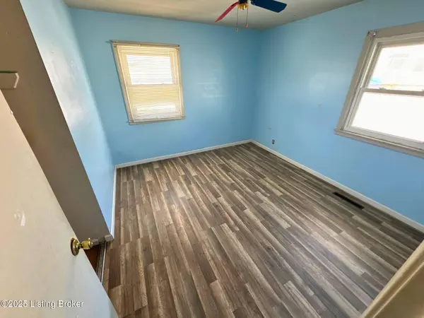 1804 S 20th St, Louisville, KY 40210