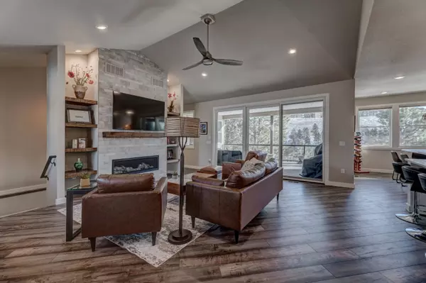 2316 Golden Eagle Drive, Rapid City, SD 57702