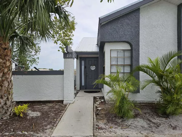 213 SW Sterret CIR, Port Saint Lucie, FL 34953