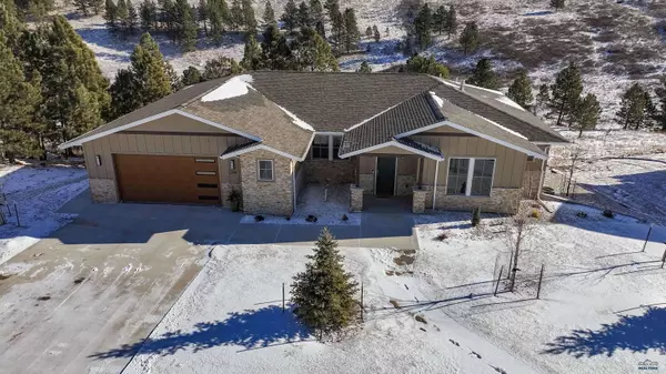 2316 Golden Eagle Dr, Rapid City, SD 57702