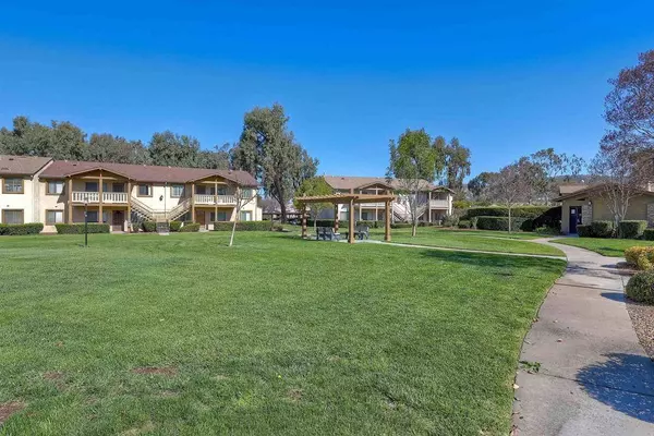 1423 Graves AVE #151, El Cajon, CA 92021