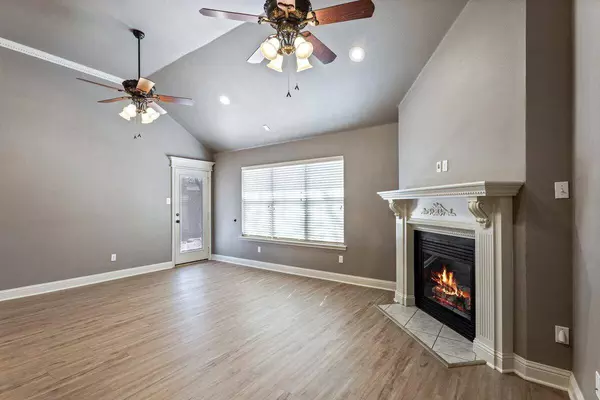 93rd Street, Lubbock, TX 79424