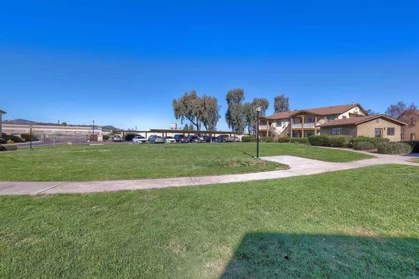 1423 Graves AVE #151, El Cajon, CA 92021