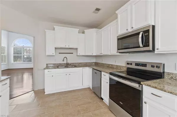 3041 Egyptian LN, Virginia Beach, VA 23456