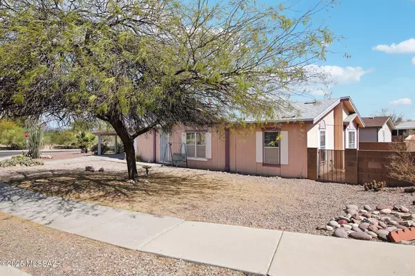 9000 N Odin Drive, Tucson, AZ 85743