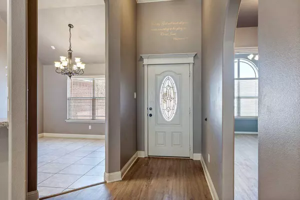 93rd Street, Lubbock, TX 79424