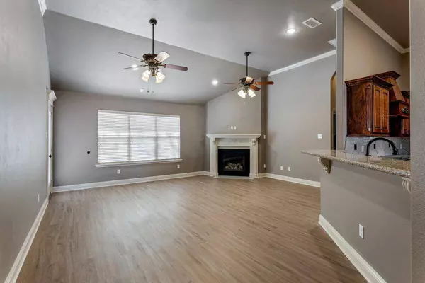 93rd Street, Lubbock, TX 79424