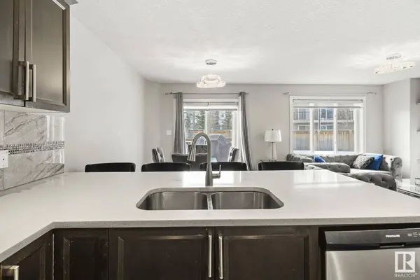 5951 167C AV NW, Edmonton, AB T5Y 0P4