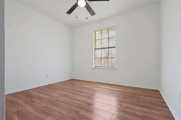 8409 Oleander St ST, Highlands, TX 77562