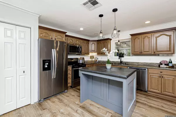 443 Kimbro Dr, Baton Rouge, LA 70808