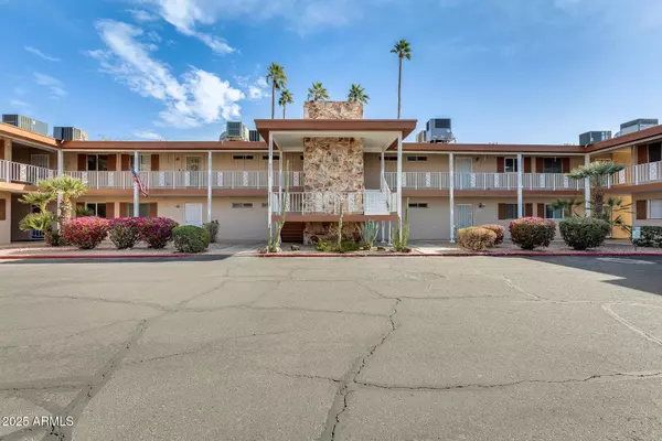 10807 N FAIRWAY Court W #212, Sun City, AZ 85351