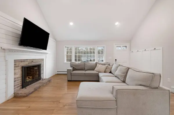 29 Butternut Circle, Cotuit, MA 02635