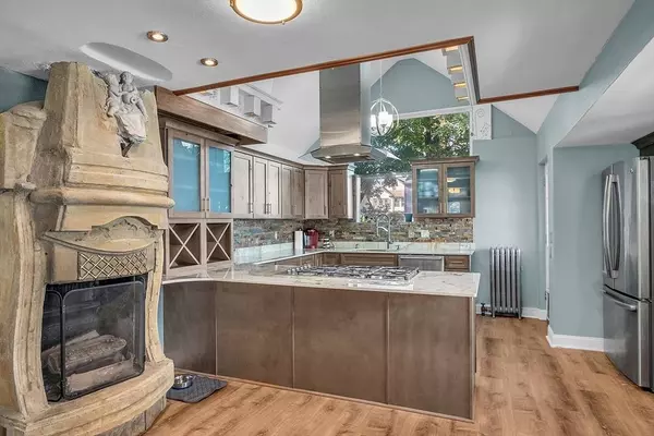 44 Bither St, Springfield, MA 01118