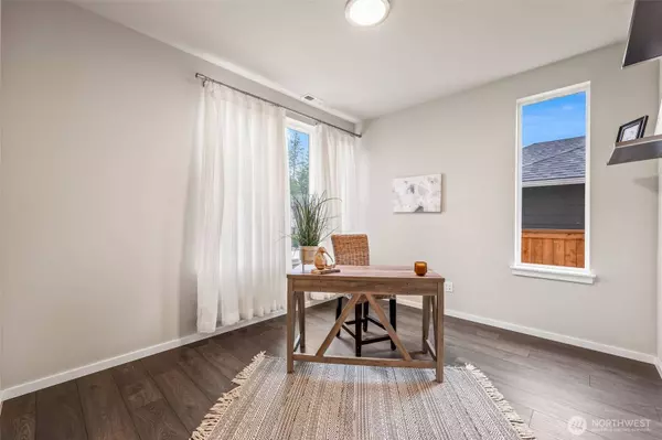 4951 SW Amherst WAY, Port Orchard, WA 98367