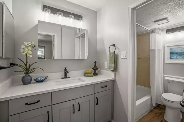 505 Oppenheimer DR #510, Los Alamos, NM 87544