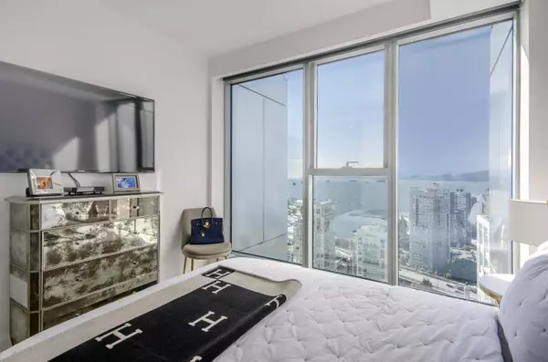 1480 HOWE ST #3905, Vancouver, BC V6Z 0G5