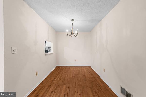 58 CHAMBORD CT, Hamilton, NJ 08619