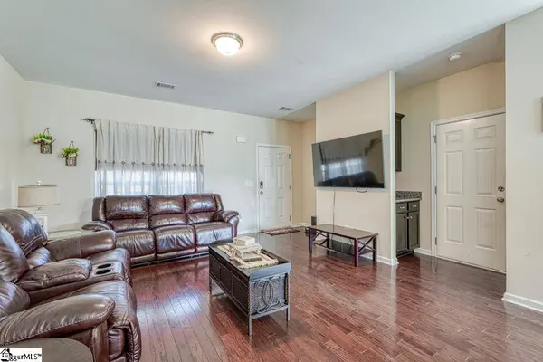 955 Rip Rap Drive, Boiling Springs, SC 29316