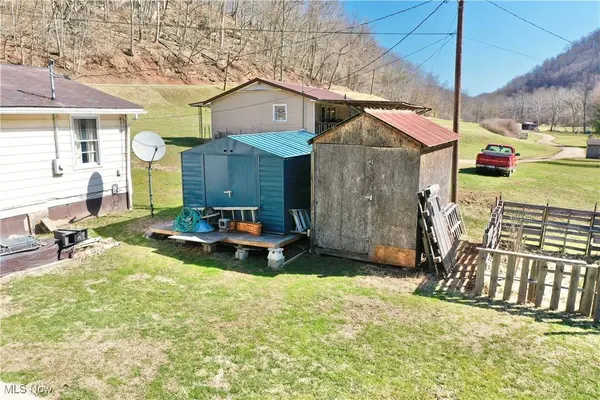2507 Barnes Run RD, Mount Zion, WV 26151