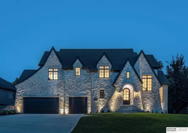 5708 S 238 Street, Elkhorn, NE 68022