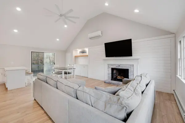 29 Butternut Circle, Cotuit, MA 02635